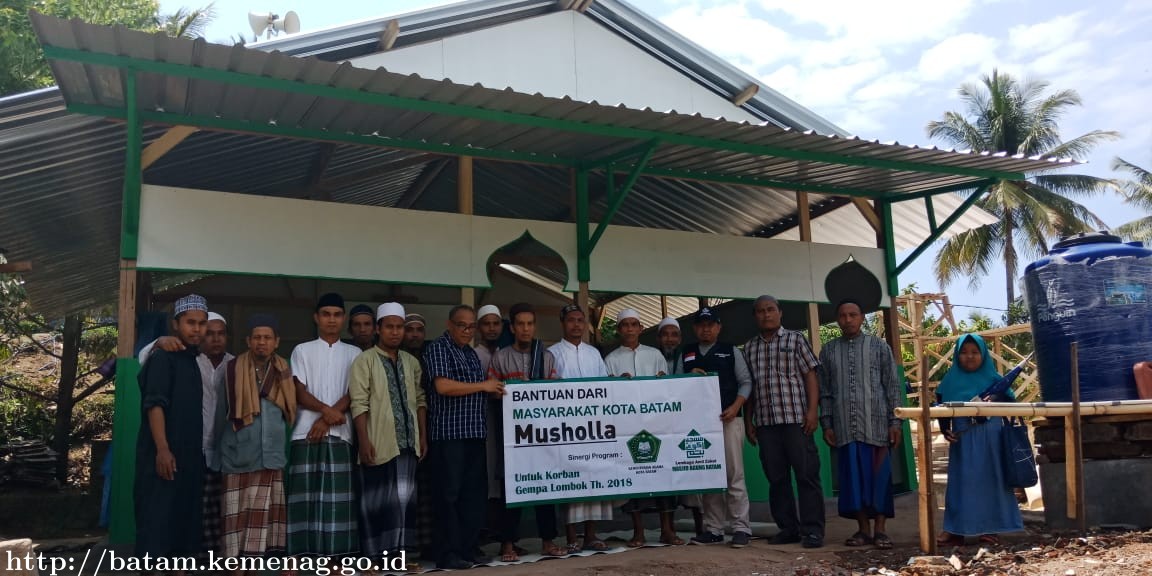 Kemenag Batam Serahkan Donasi Peduli Gempa Lombok NTB